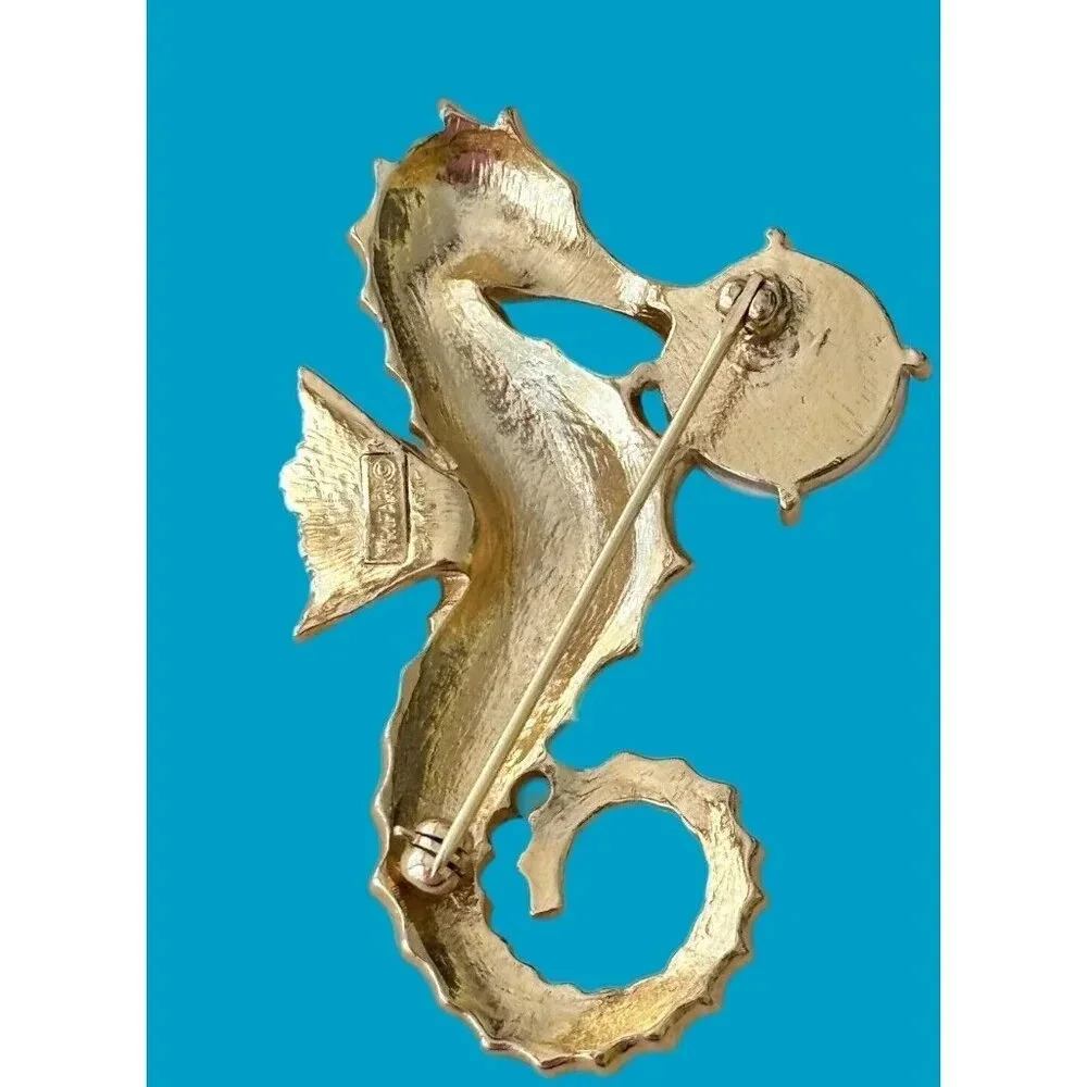 Vintage Figural Crown Trifari Seahorse Brooch w/Faux Pearl 